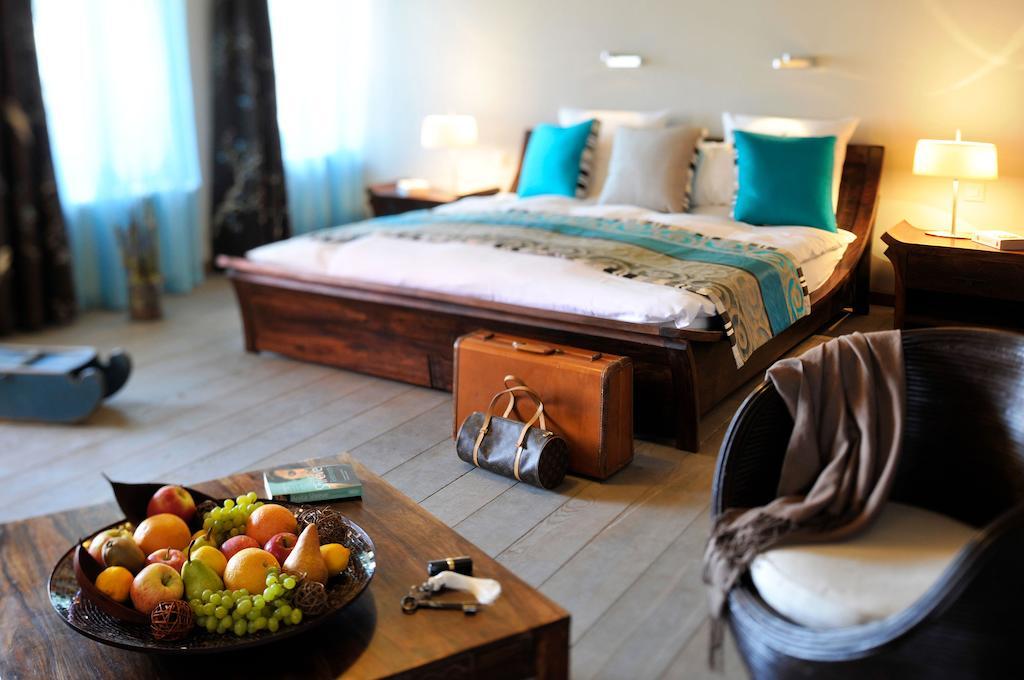 La Belle Saison Bed and Breakfast Mollens  Δωμάτιο φωτογραφία