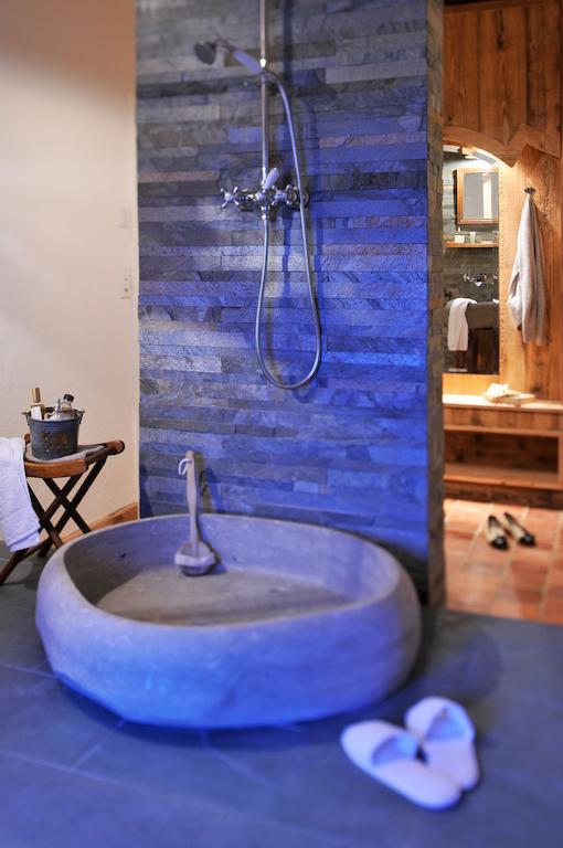 La Belle Saison Bed and Breakfast Mollens  Δωμάτιο φωτογραφία