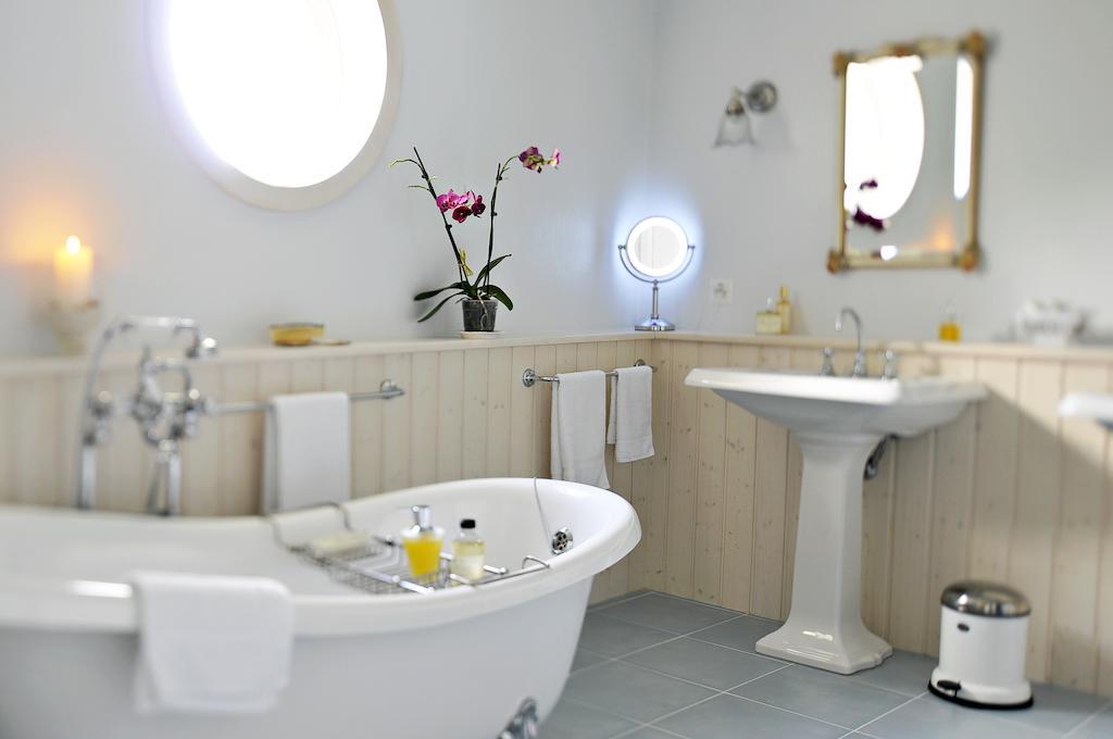 La Belle Saison Bed and Breakfast Mollens  Δωμάτιο φωτογραφία